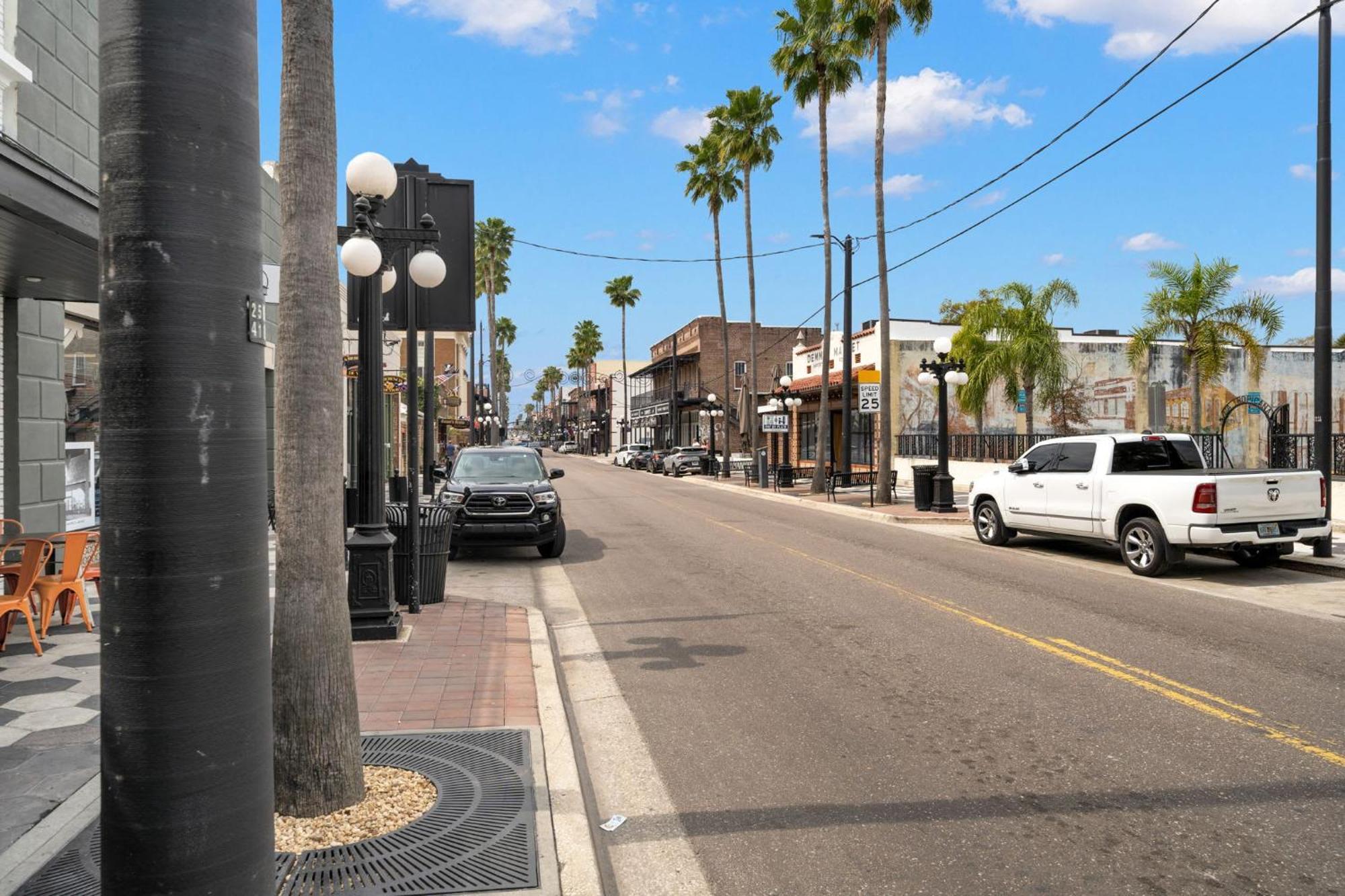 New! Sangria Suite - Upscale Ybor City Studio, Right On 7Th Ave 坦帕 外观 照片